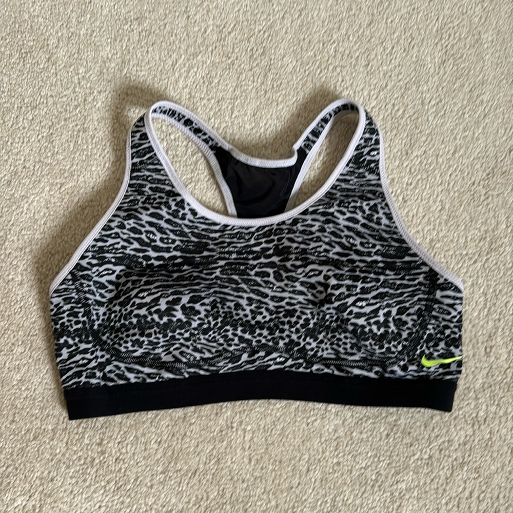 NIKE Sports bra, matching leggings available